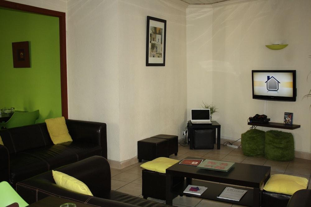 Celenya Hôtel Toulon Bagian luar foto