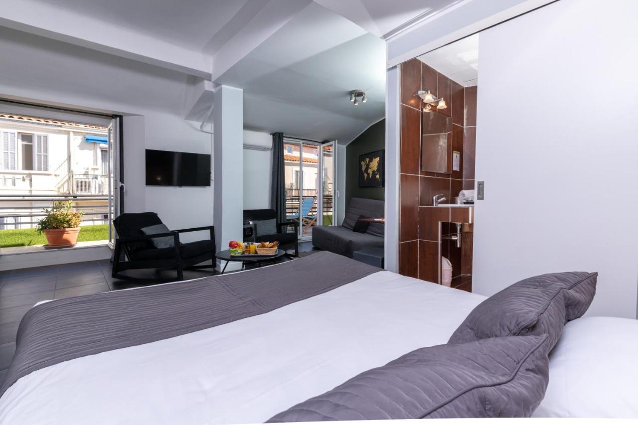 Celenya Hôtel Toulon Bagian luar foto