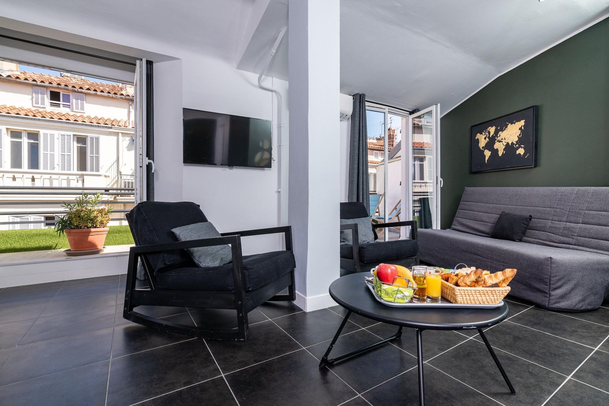 Celenya Hôtel Toulon Bagian luar foto