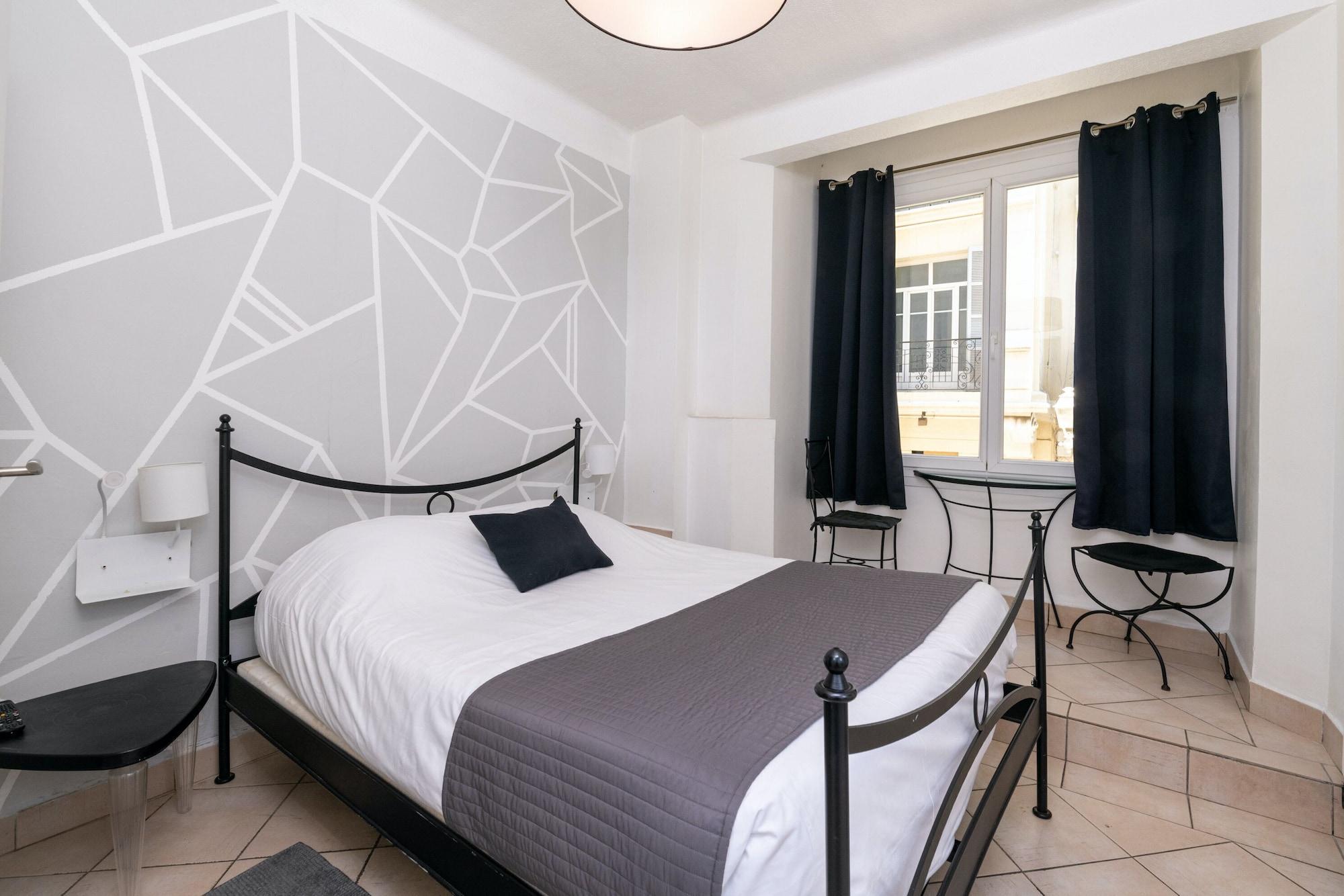 Celenya Hôtel Toulon Bagian luar foto