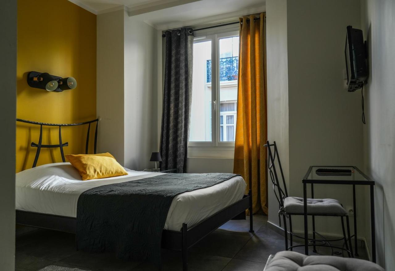 Celenya Hôtel Toulon Bagian luar foto