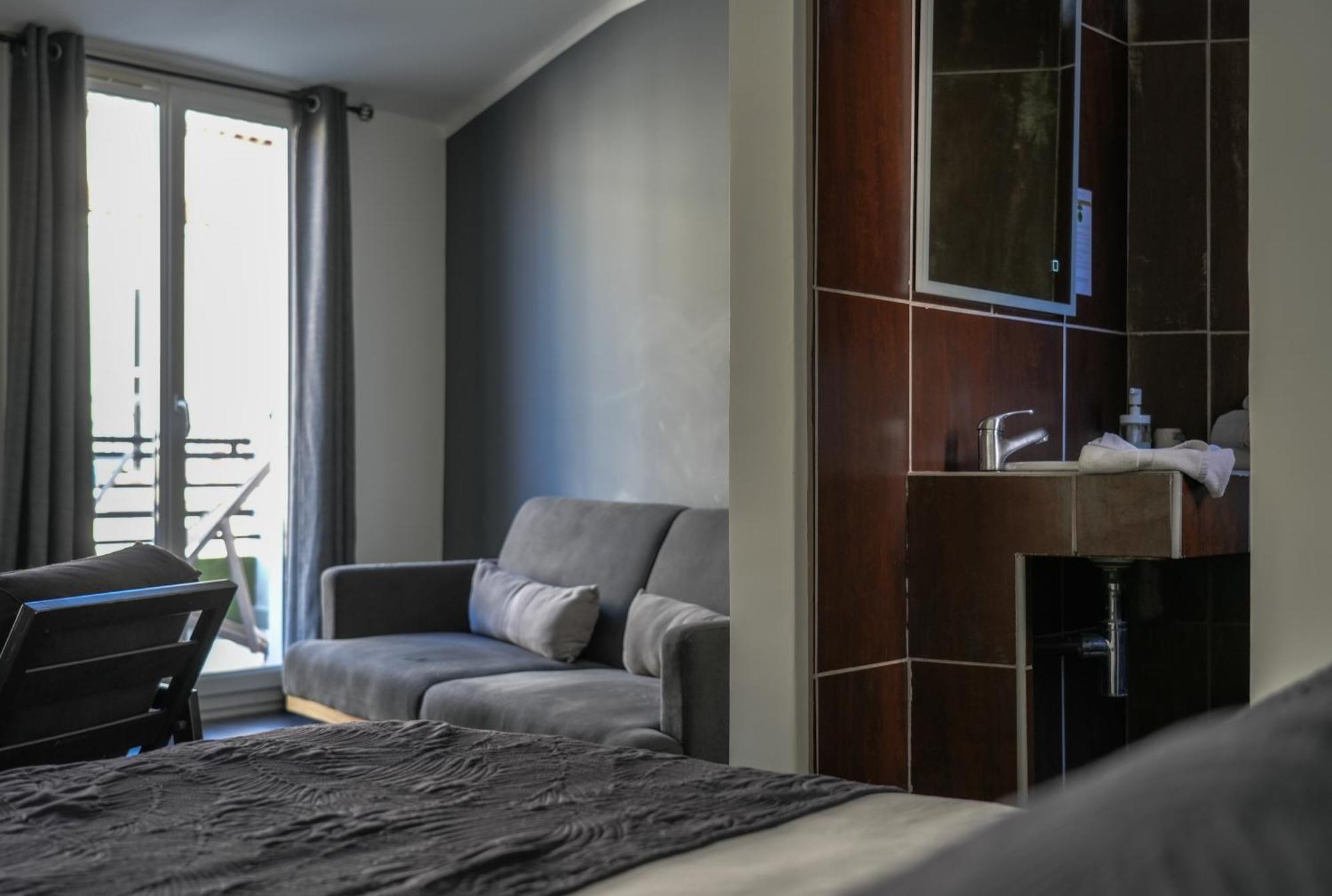 Celenya Hôtel Toulon Bagian luar foto